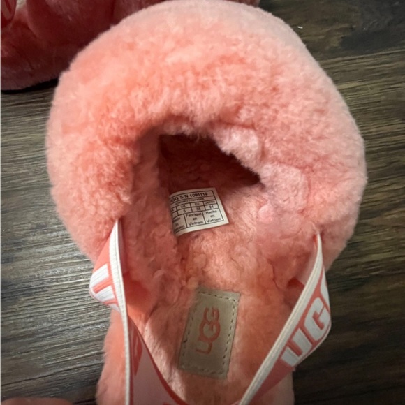 Fluff Yeah Ugg slides - Picture 5 of 6